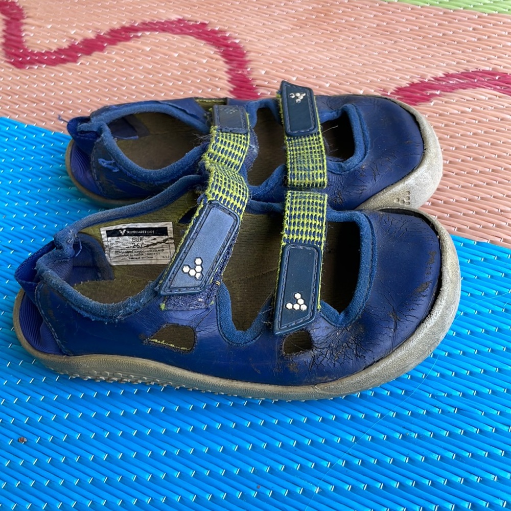 Kids vivobarefoot sandal
